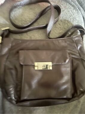 Brown Leather Giani Bernini Crossbody Bag with Front Pocket & Silver Hardware